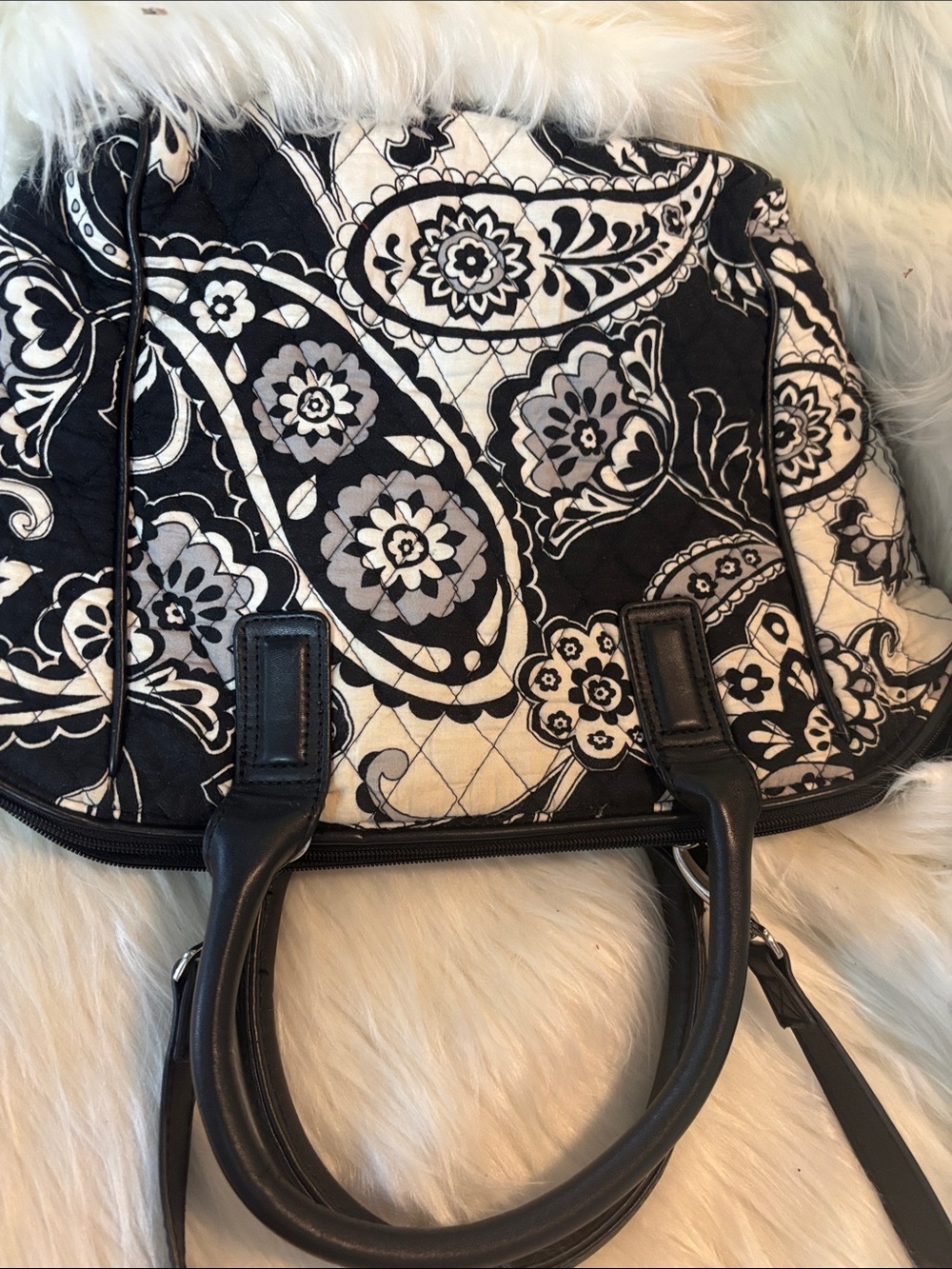 Vera Bradley Black & White Floral Quilted Shoulder Bag with Matching Pouches - Picture 5 of 11
